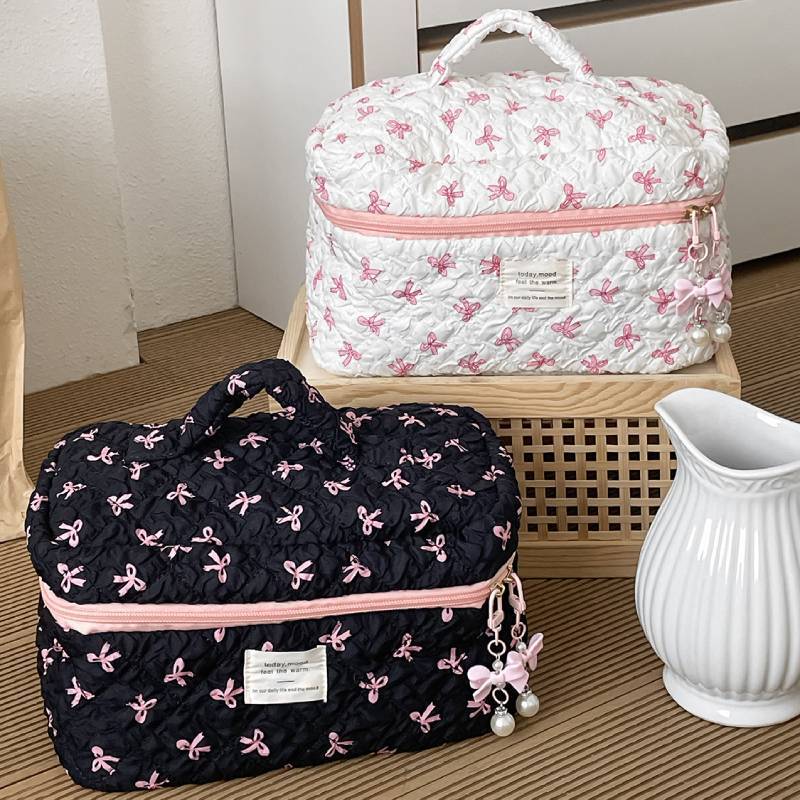 Minimalist Fabric Makeup Bag With Wrinkle Bows For Travel And Daily Use