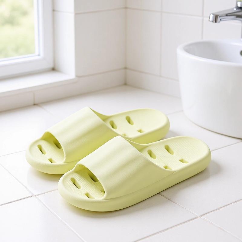 Men's and Women's Non-Slip Draining EVA Bathroom Slippers