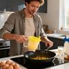 Microwavable Egg Cooker Hand-Cranked Kitchen Tools Portable Egg Maker Frying Machine For Frying Beating Breakfast Lunch Home