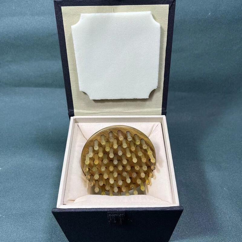 Green Sandalwood Finger Ring Massage Comb