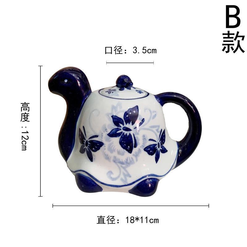 

Korean Blue and White Porcelain Kettle Creative Animal Shape Ceramic Teapot Home Bar Decoration Ornaments Drinkware Coffee Pot