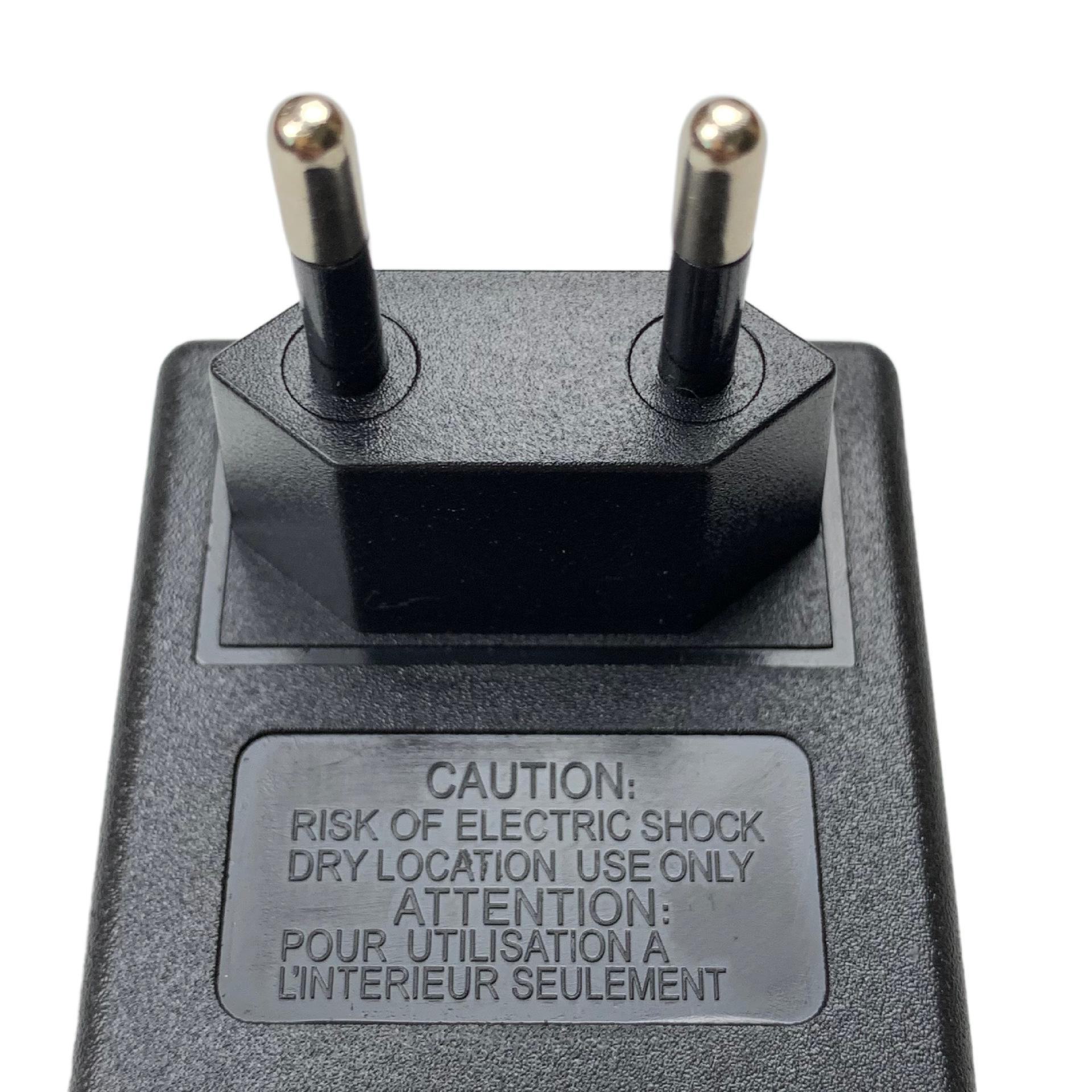 

Зарядное устройство для литиевых аккумуляторов 12,6 В 2 А для 18650 с выходами 4,2 В, 8,4 В и 16,8 В для 2 или 3 последовательных аккумуляторов 8.4V2A European standard