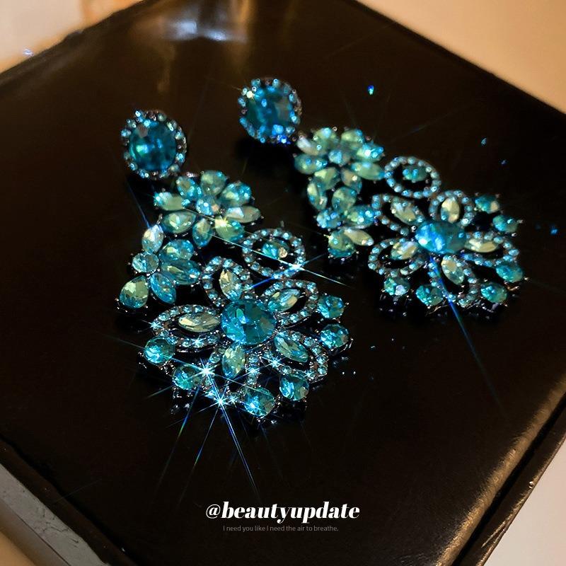 Silver needle blue diamond-encrusted flower earrings exaggerated design retro earrings new fashion light luxury temperament earrings wholesale