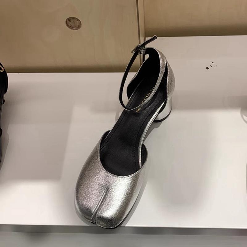 

Fashion SUOJIALUN 2025 New Brand Women Sandal Fashion Split Toe Ankle Starp Ladies Elegant Slingback Shoes High Round Heel Dress Pumps 39 серебряный