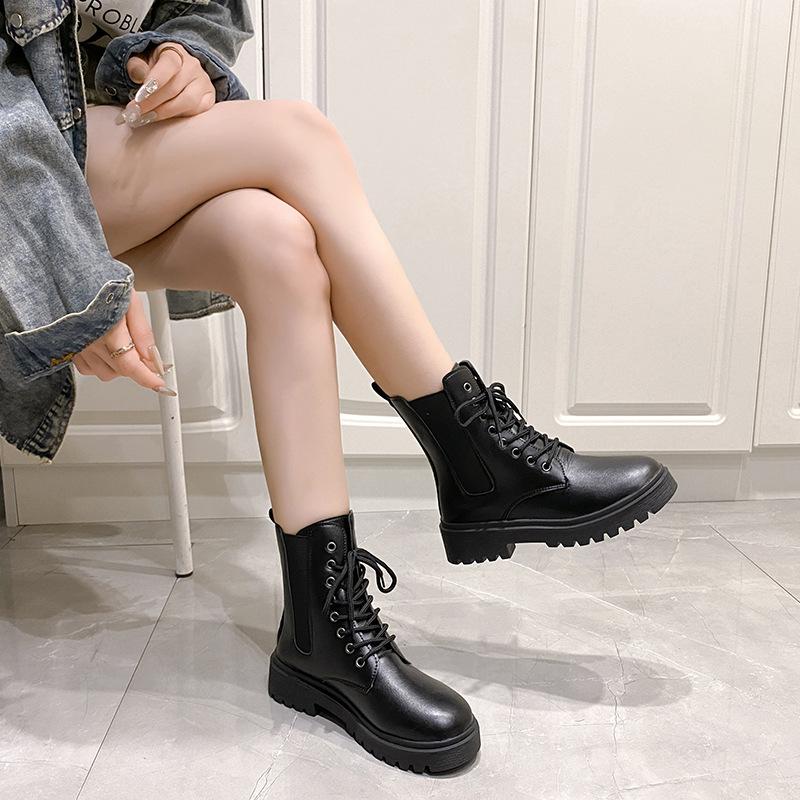Martin boots women's British style new style in cool fashion black small short boots thick sole thick heel large size women's boots