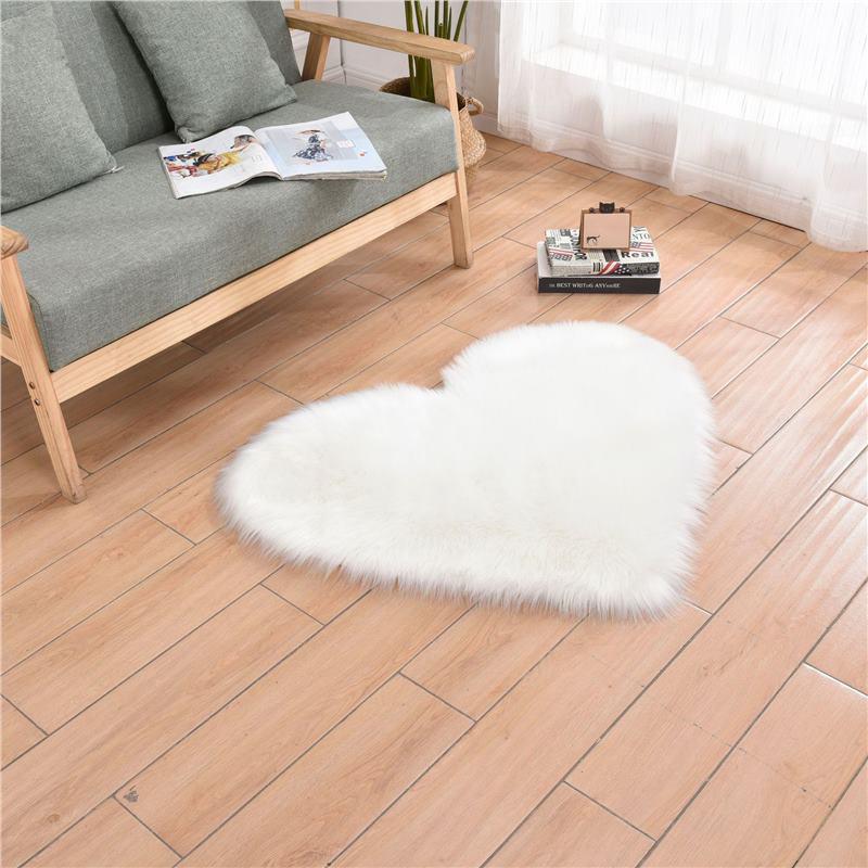Ivory Heart-Shaped Imitation Wool Carpet for Bedroom & Living Room