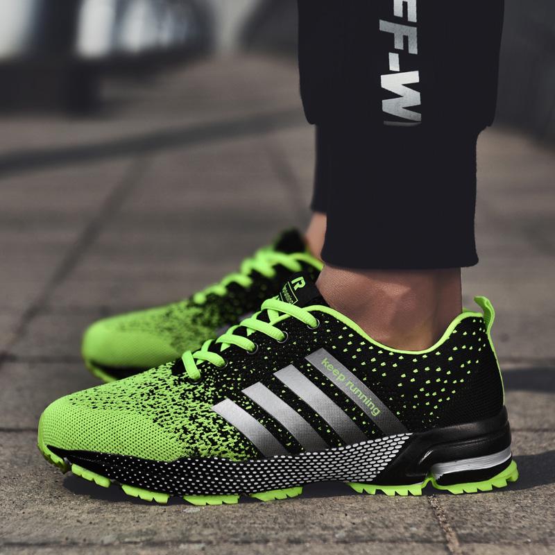 Zapatos deportivos transpirables ultraligeros para hombre y mujer, cómodas zapatillas de deporte de malla 35-47