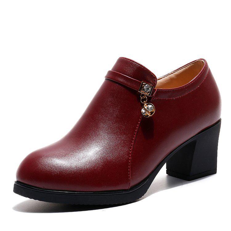 

Женские одинарные туфли на мягкой подошве 2024 года, новые простые универсальные женские туфли на среднем каблуке, удобные и прочные ботинки на платформе 41