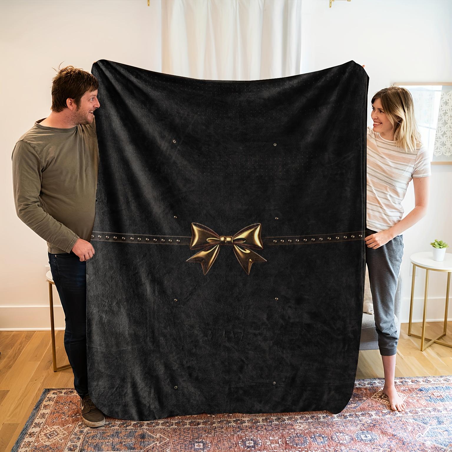 

Contemporary Black Fleece Blanket with Golden Ribbon Bow Design - Soft High-Definition Digital Print, All-Season Cozy Throw for 130x150cm51x59in