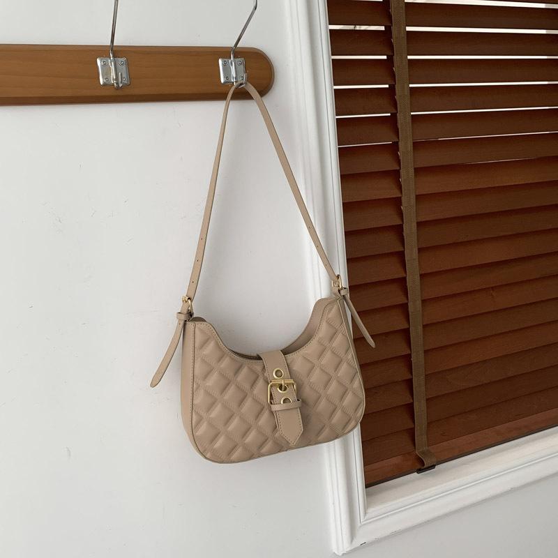 Women'S Textured Rhombus Embroidery Thread Commuter Small Bag Women'S Underarm Bag Spring Shoulder Underarm Bag