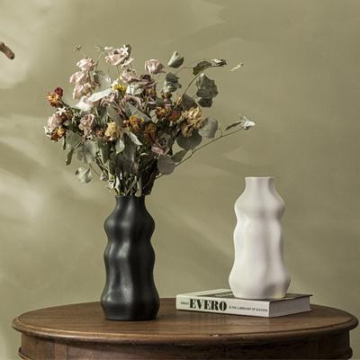 Ceramic Vase Black and White Plain Face Irregular Grooves Flower Arrangement Terrarium Room Decoration Accessories Vases Pots