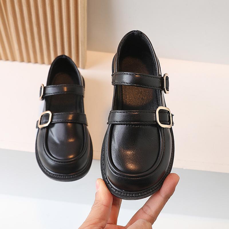 

Маленькие черные кожаные туфли Детские туфли на мягкой подошве 33 чёрный