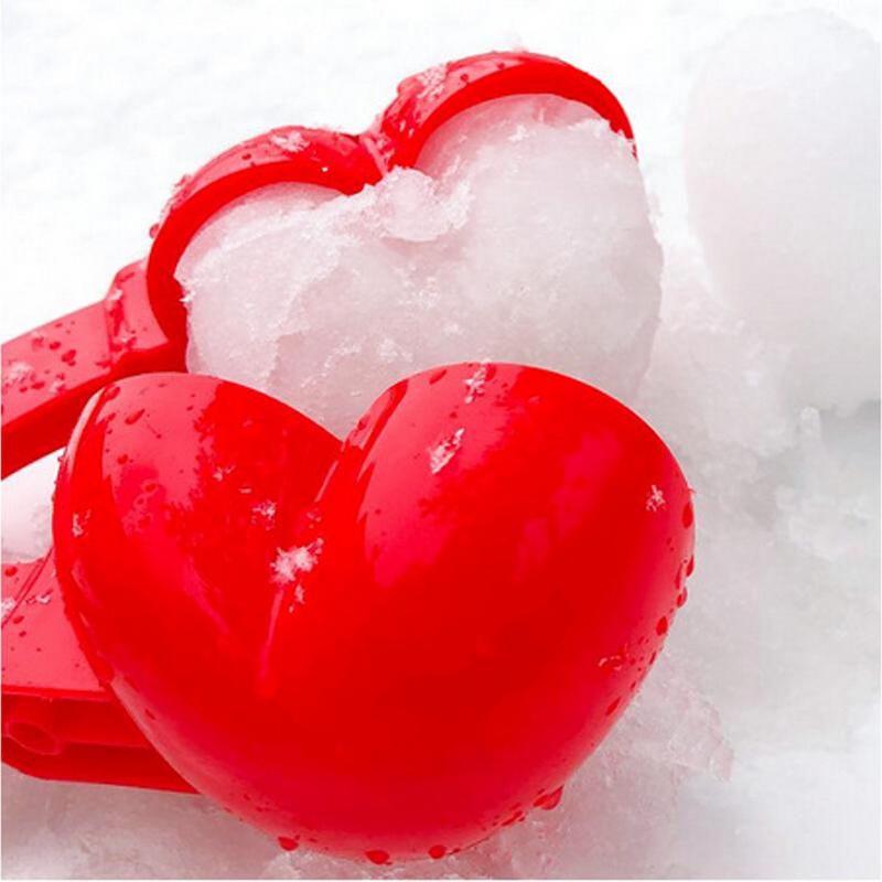Cute Heart-Shaped Snowball Maker for Kids - 2-in-1 Sand & Snow Mold with Comfortable Handle