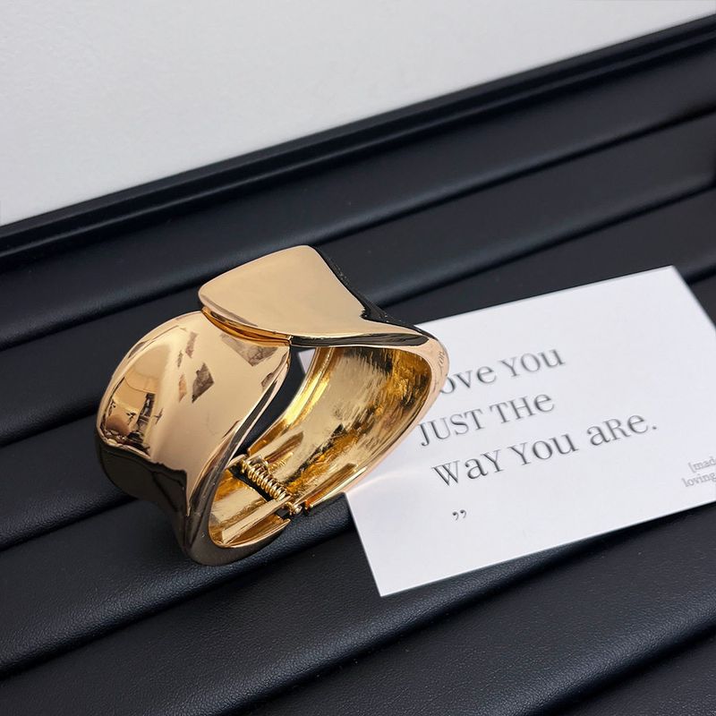 

Easiest for Match Retro Opening Stylish Glossy Staggered Gold Bracelet Personalized Minority Elegant Wide Side Simplicity Fashion Bracelet Gold Bracelet