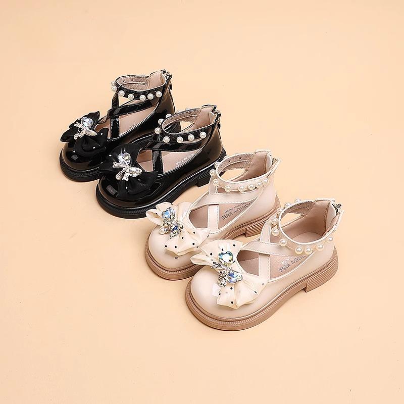 

Маленькие кожаные туфли в Корейском стиле для девочек, туфли принцессы с бриллиантовым бантом для маленьких девочек, новые осенние детские туфли с полыми отверстиями