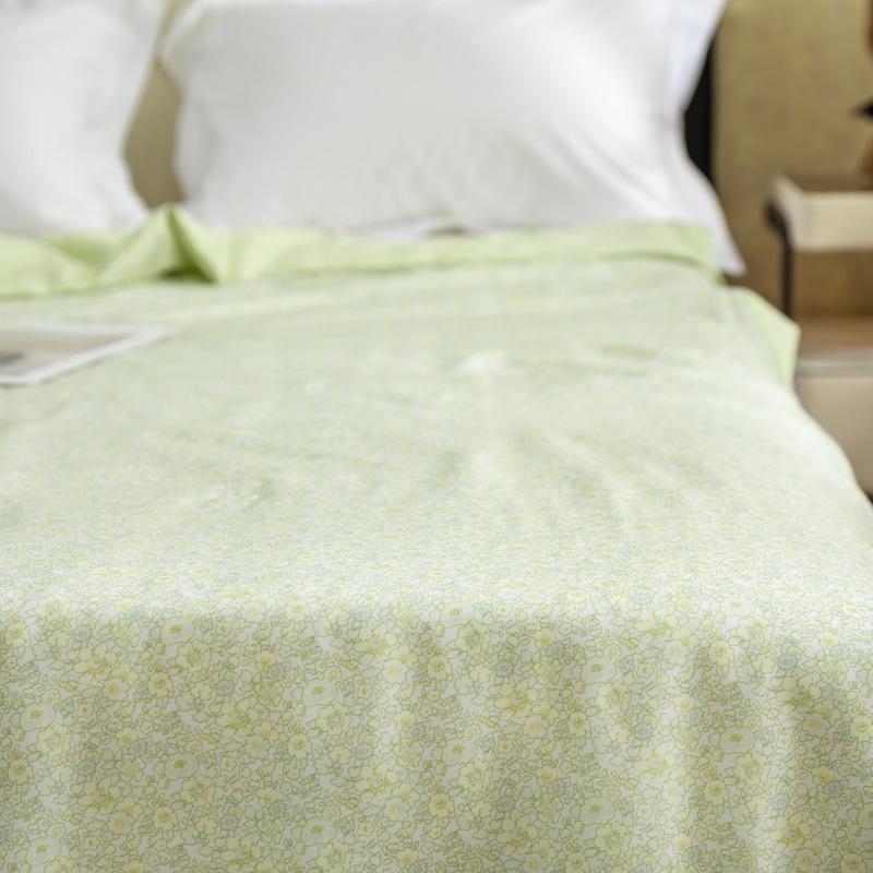 60s Tencel Lightweight Jacquard Summer Quilt - Skin-Friendly, Machine Washable, Printed Hollow-Out Design for Single & Double Beds