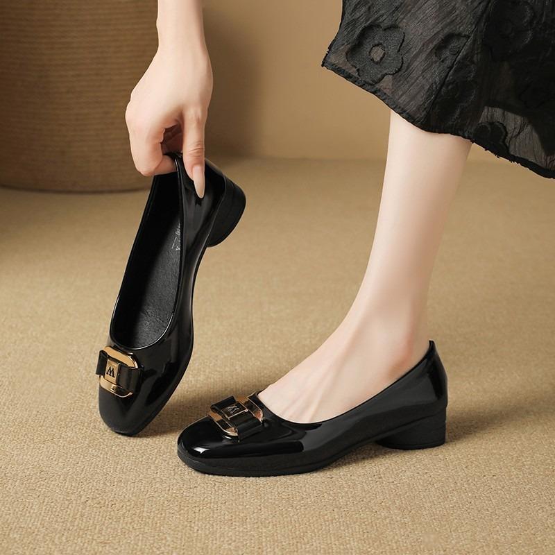 Spring and autumn new temperament thick heel square buckle single shoes women's fashion light mouth fashion versatile professional work shoes