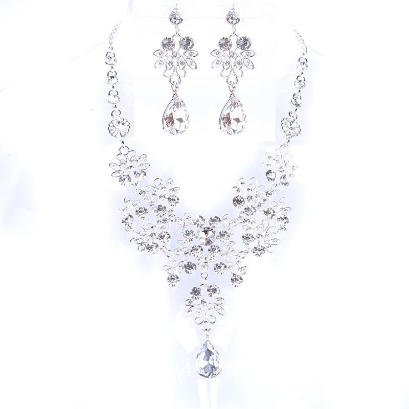 European and American Bride Drop Earrings Necklace Set Adjustable Pendant Necklace