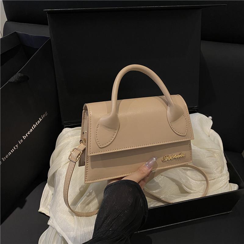 Sommer 2025: Neue Nischen-Design-Schultertasche – Trend in diesem Jahr: Beliebte kleine quadratische Messenger-Tasche für Damen