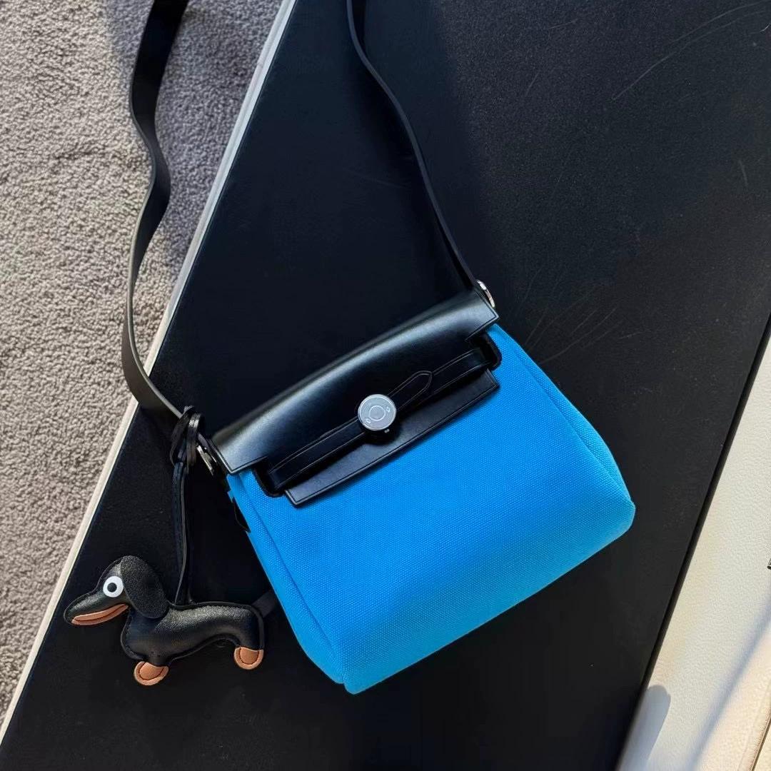 

Cross Border 2025 / Новая повседневная универсальная холщовая квадратная сумка-тоут, мини-сумка через плечо на одно плечо, женская сумка хорошего качества 20x8x17cm синий