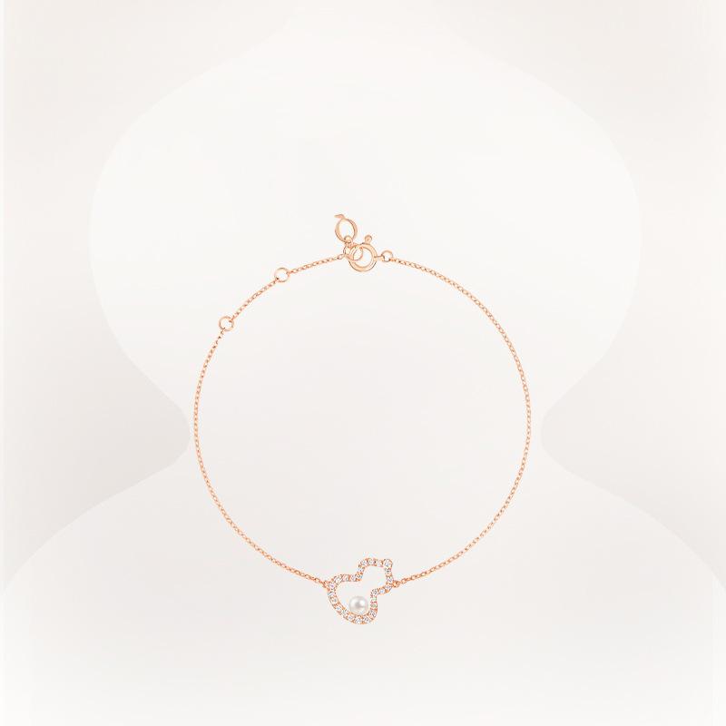Luxury Women's Gourd Bracelet: Silver-Gilt, Mother-of-Pearl, Agate Jewelry, Unique Bangle, Handcrafted Design.