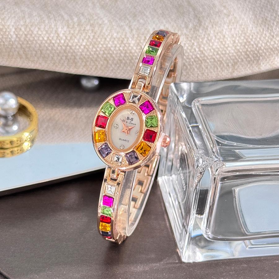 Color Zircon High-end Sense Diamond-encrusted Women's Watch Niche Bracelet Bracelet Small Exquisite Quartz Watch