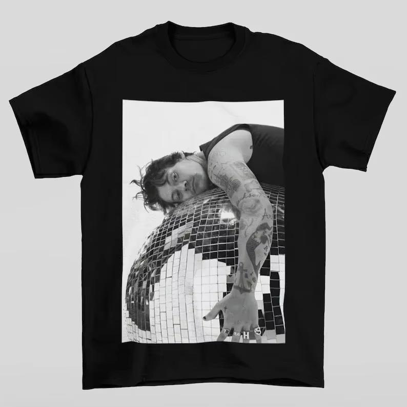 

Summer 202526 HARRY STYLES Graphic Pure Cotton Print Popular Artist Popular Unisplusgender Casual Tshirt L
