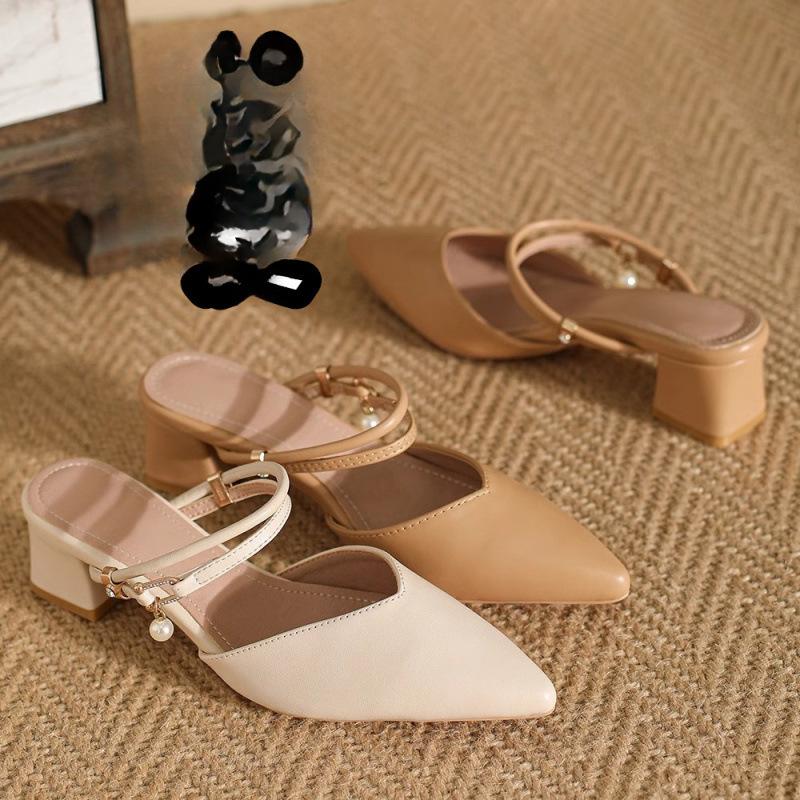 Sandalen Damen 2025 Sommer neue spitze Einzelne Schuhe dicker mittlerer Absatz halbe Spange hoher Absatz französische Tasche Kopf Hausschuhe