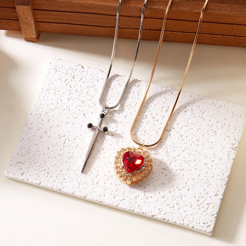 2pcs Fashion Creative Love Sword Heart Shape Pendant Necklace Couples Women and Men Party Jewelry Couple Gift Accessories
