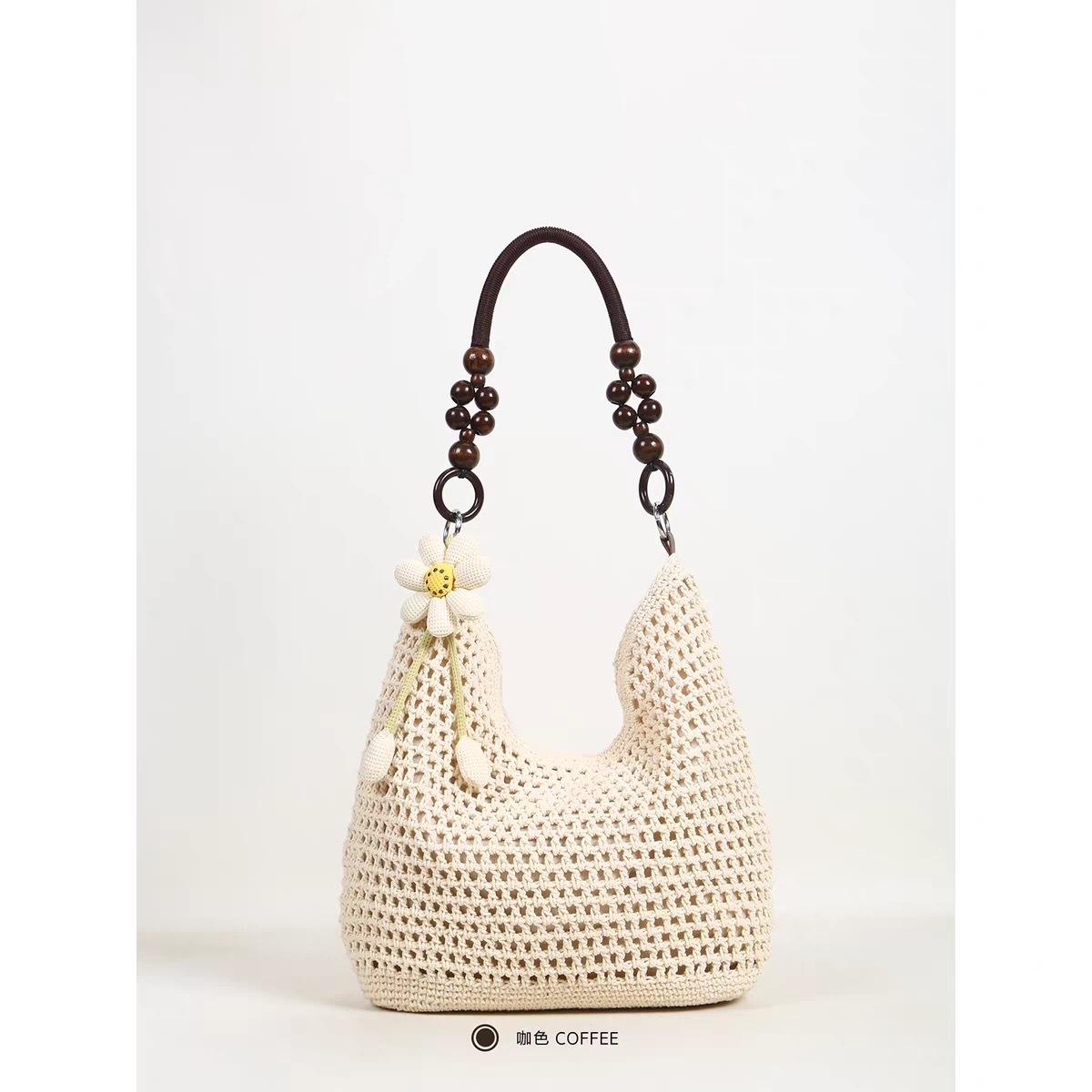 

Spring new seaside beach bag women s large-capacity hollow woven shoulder bag versatile portable tote bag темно-коричневого