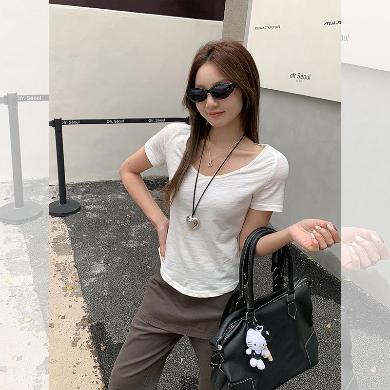 White V-neck exposed collarbone front shoulder short-sleeved T-shirt women's summer new slim and thin simple U-neck top