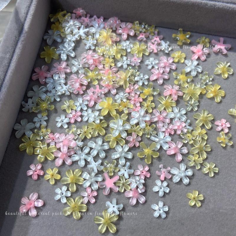 60pcs/bag Ice-clear Five-petal Flower Nail Art Accessories White Pink Flowers Gold and Silver Color Steel Beads