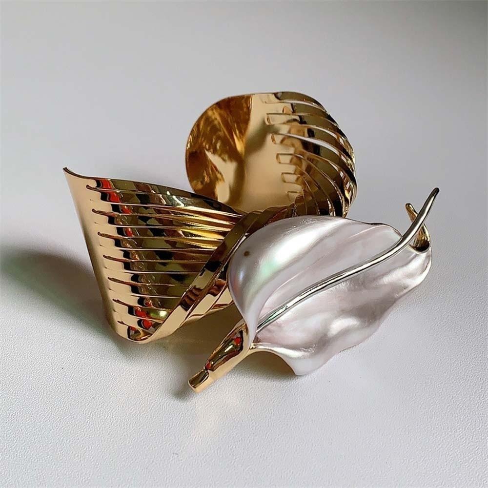 Armlet Golden and White Bangle Openable Metal Flower Bracelet Classical Iris Bangle  Lady