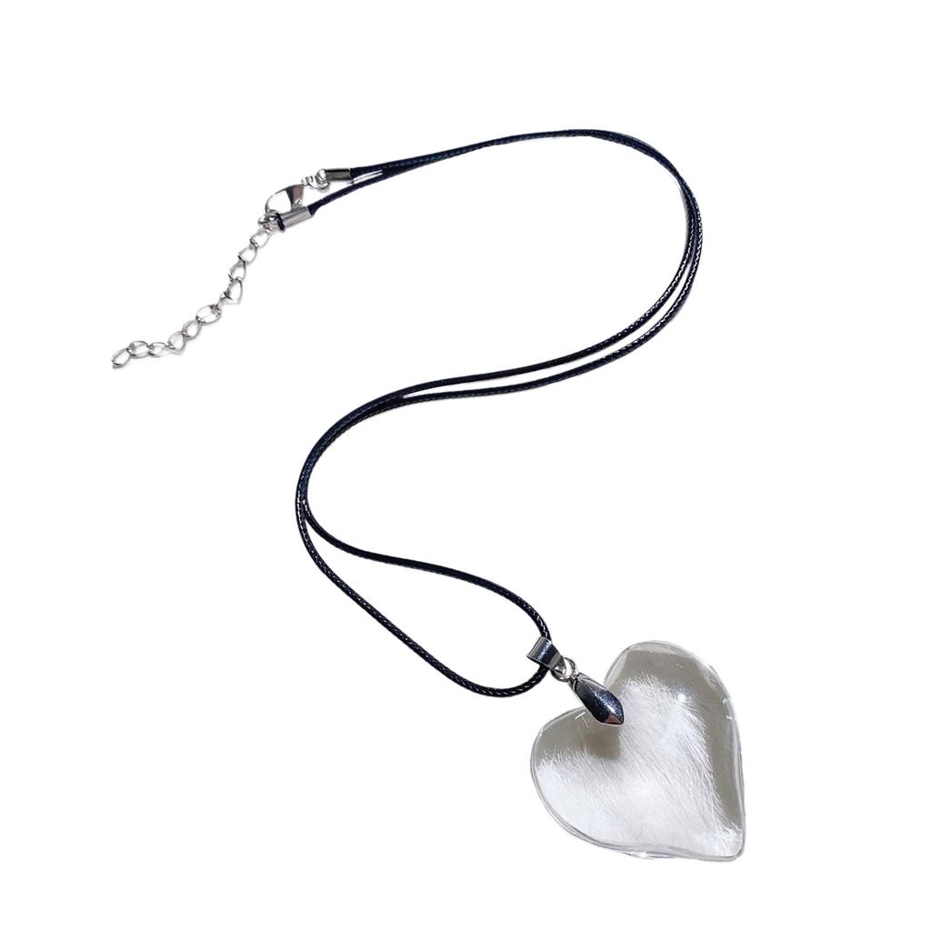 Delicate Heart Necklace Adorned With Natural Resin Charm PU Leather Chain Neckchain Unisex Fashion Jewelry