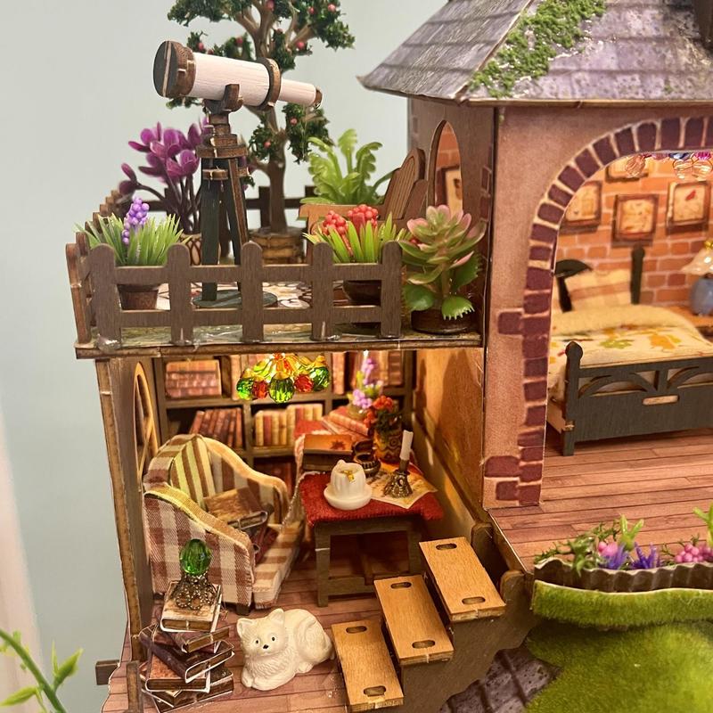 Forest hut handmade assembly miniature house model antique style attic small courtyard wooden assembly decorative ornaments