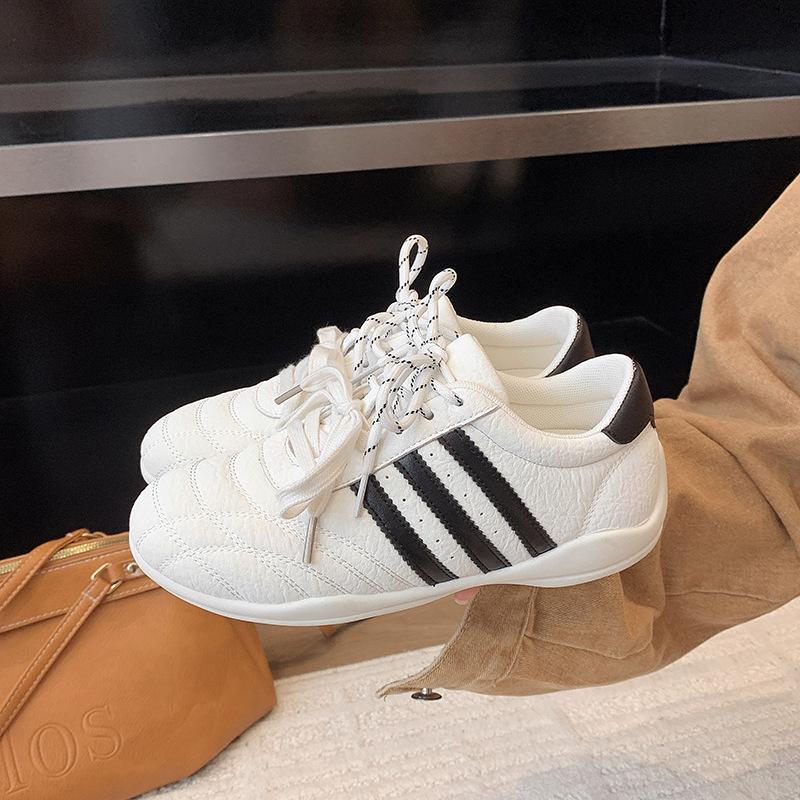 

Популярная обувь в мире в этом году, черные немецкие тренировочные туфли для женщин, новая летняя универсальная повседневная спортивная обувь для детей 2025 40