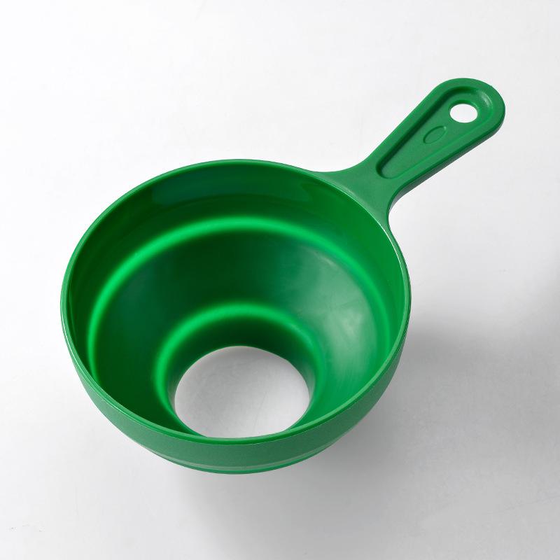 

Collapsible Telescopic Wide-Mouth Kitchen Funnel for Oil and Jam Filling зелёный