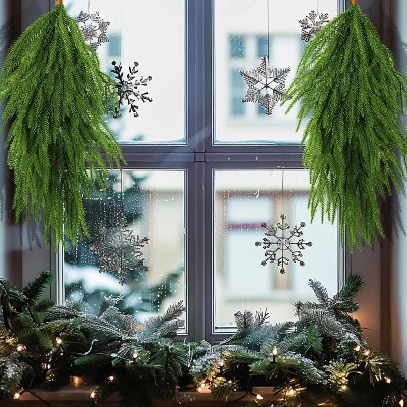 Durable Plastic Christmas Wreath Realistic Pine Leaf Design Greenery Garland For Fireplaces Wall Door Decoration