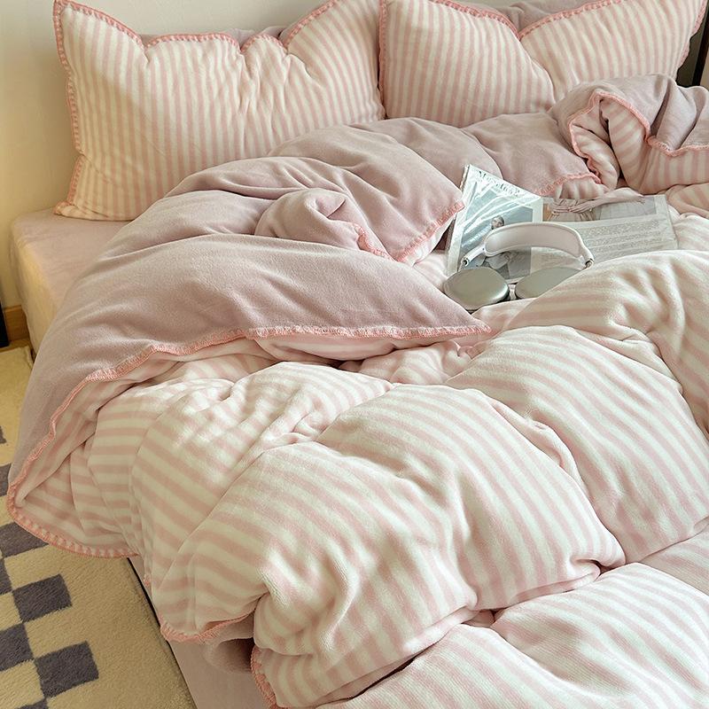 

Striped Milk Velvet Bed Sets with Shell Edges Ins Style Thickened Cozy Bedding Set for Adult Warm Bedclothes for Autumn Winter 1.5-1.8m 4pcs set