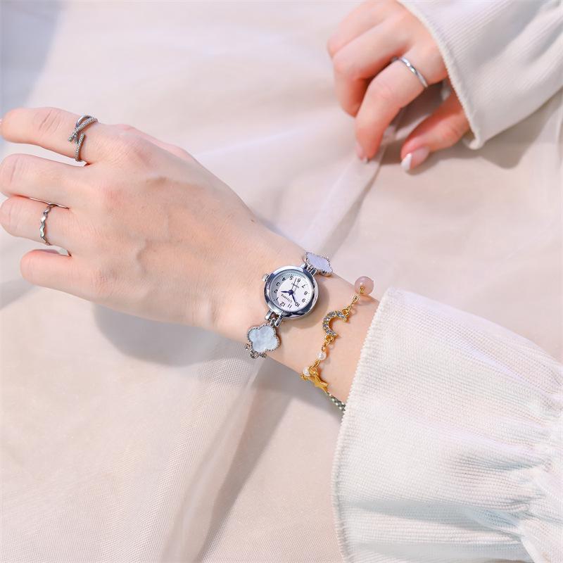 Chic French Women's Niche Watch: Elegant & Minimalist Design with Exquisite Small Dial and Stylish Bracelet