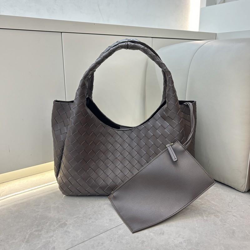 Genuine Leather Woven Shoulder Bag Women Large Capacity Minimalist Tote Bucket With Magnetic