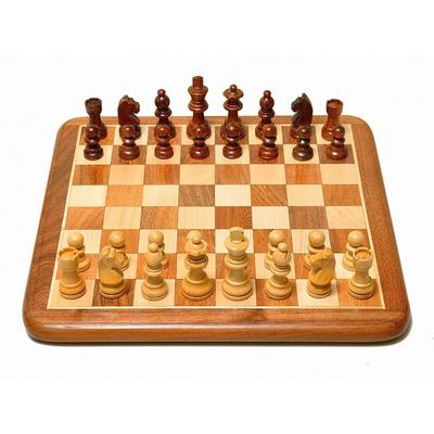 Juego de Ajedrez Plano de Madera No Magnético con 32 Piezas de Ajedrez para Niños y Adultos Bolsa de Almacenamiento Disponible 14 x 14 Pulgadas