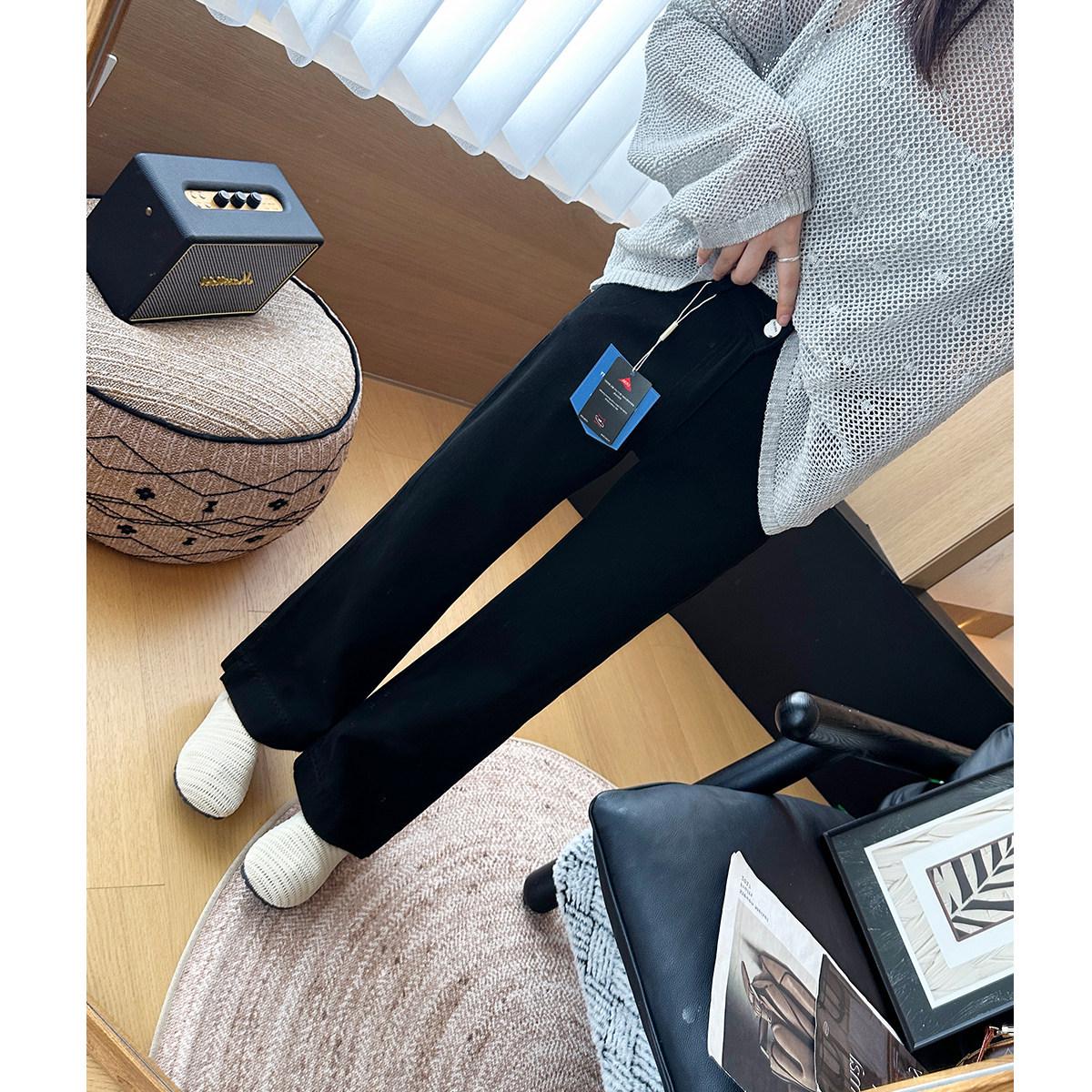 Beyond the Circle: 2026 Spring High-Waisted Slimming Cropped Straight-Leg Jeans for Women with Four-Way Stretch and Embossed Design 27