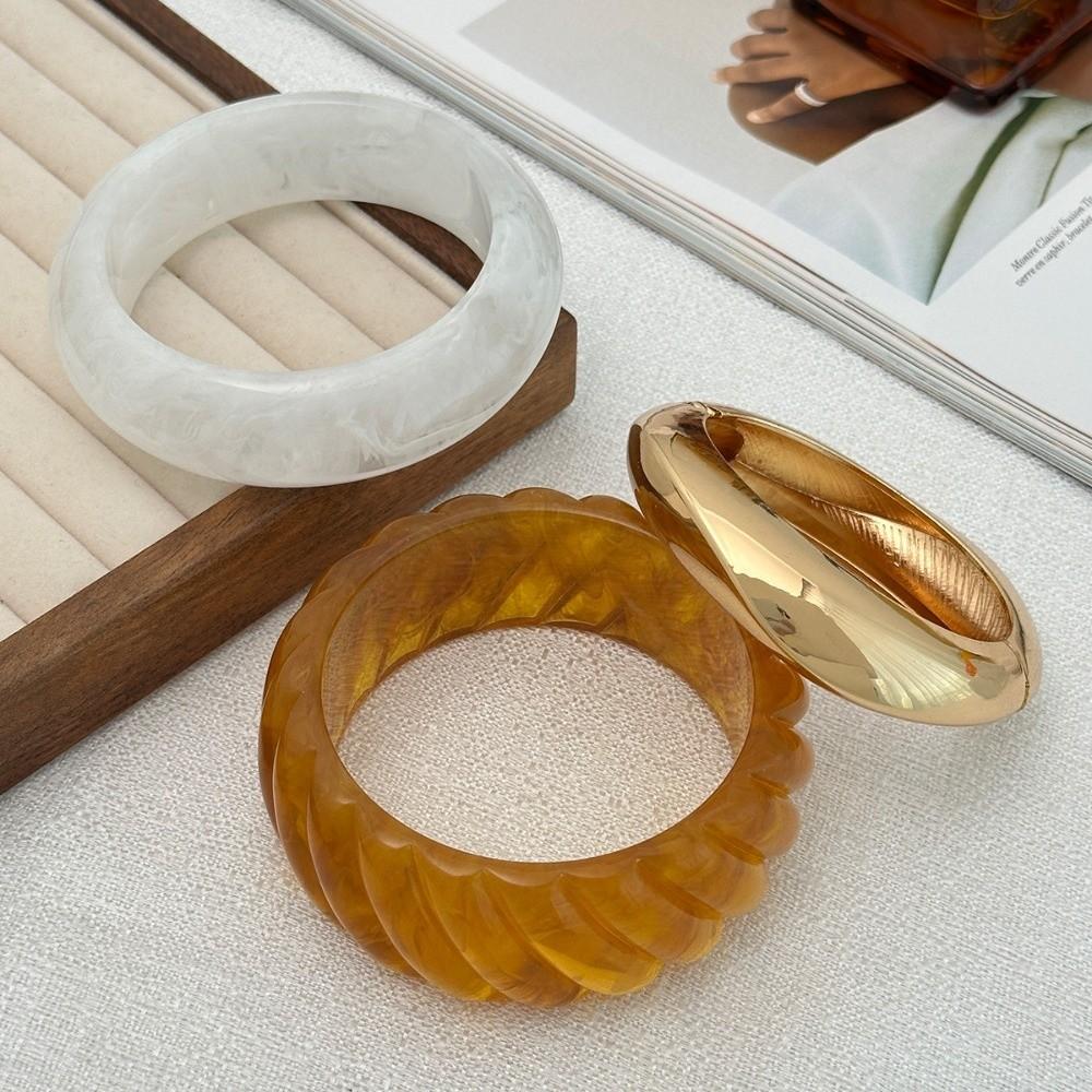 Smudging Irregular Wide Bracelet Gold Retro Hand Ring Creative Acrylic Bangle Friend Gift