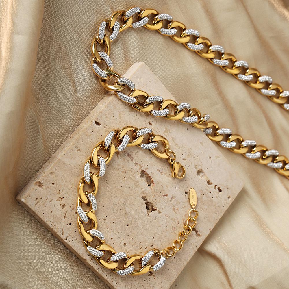 

Chunky Cuban Chain Bracelet: Versatile Titanium Steel Fashion Necklace Jewelry