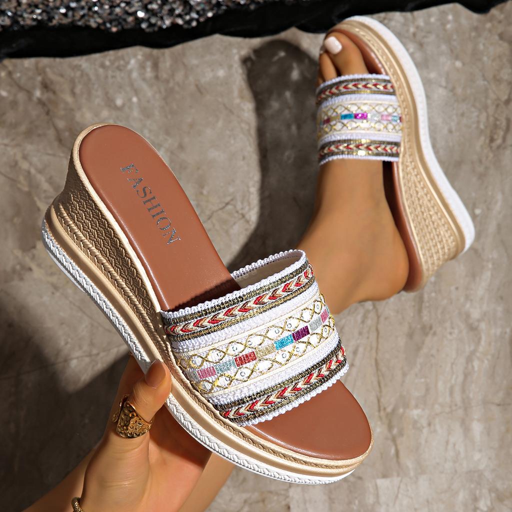 Women's Chunky-Soled Flip-Flops with Wavy Patterned Colorful Woven Straps and Round-Toe Straight-Cut Design