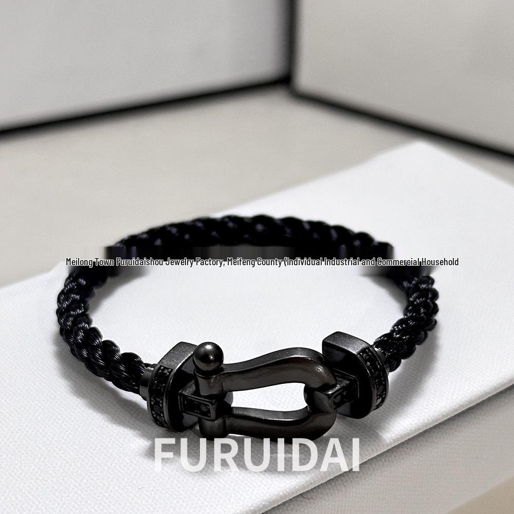 Bracelet Boucle Fer à Cheval Incrustée de Diamants 18 carats Famille Fei pour Couples Length 19CM white