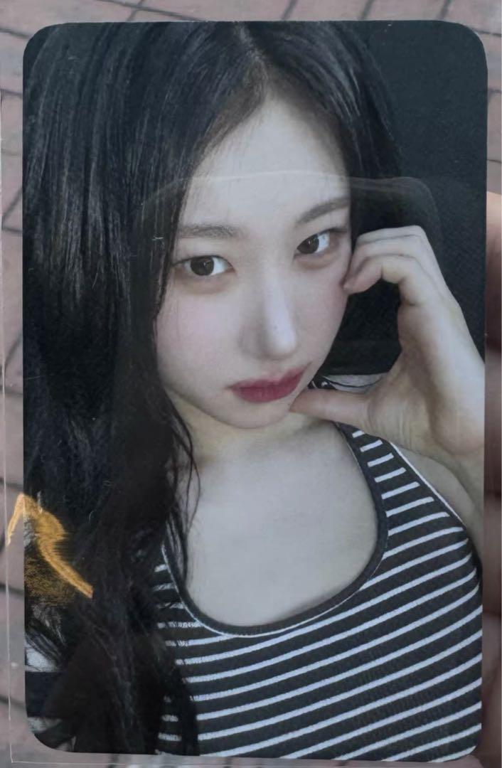 

[USED] ITZY Chaeryeong GWBG Sanok Pre-recorded Bonus Trading Card 3