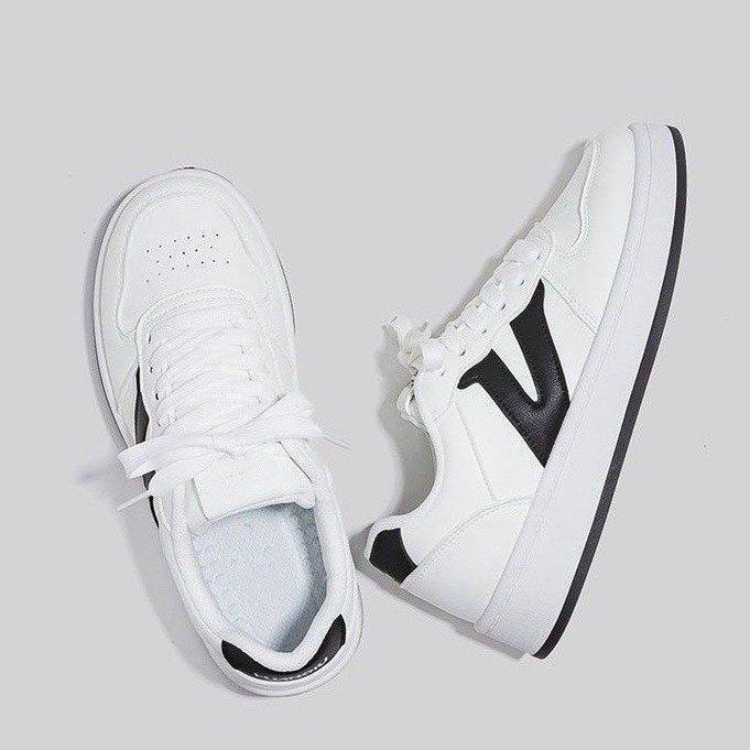 Advanced sense breathable niche design sense thick-soled little white shoes women's 2025 autumn new versatile lightweight casual board shoes