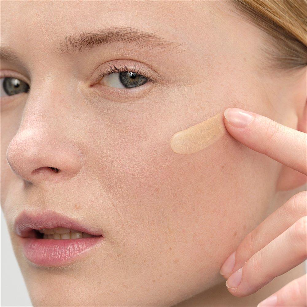 Prada Reveal Hautoptimierende Foundation 30ML